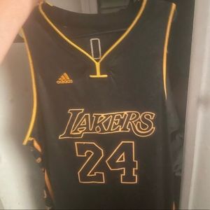 lakers kobe brayant jersey size xl